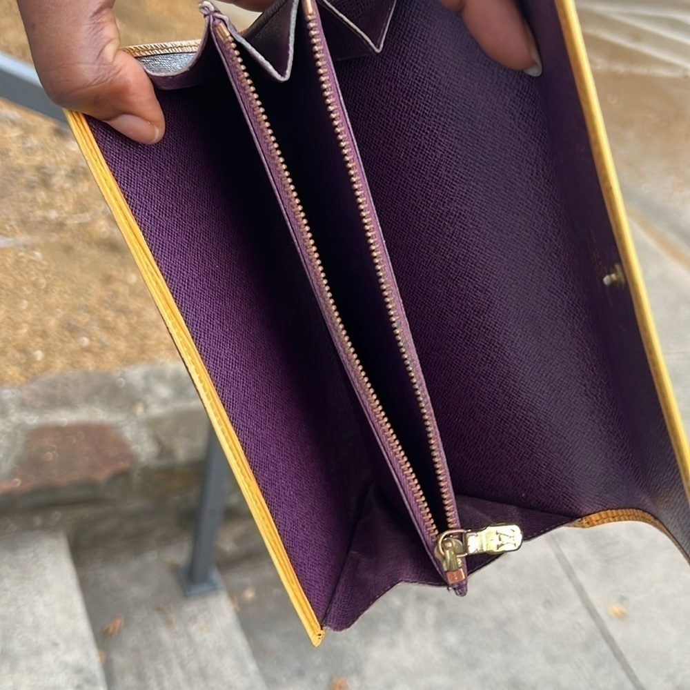 Authentic Louis Vuitton Epi Sarah yellow wallet with Purple interior - Picture 14 of 14